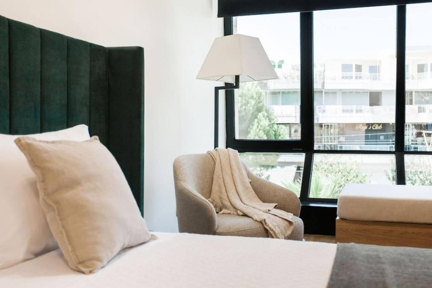 2 Sidebyside Suites In Athens Riviera By The Olon Eksteriør bilde
