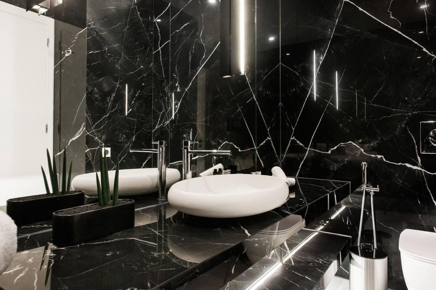 2 Sidebyside Suites In Athens Riviera By The Olon Eksteriør bilde